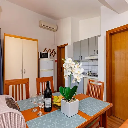 Oliver * Putniković